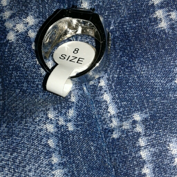 Diamond ring - Picture 2 of 4